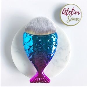 Mermaid Fishtail Makeup Brush